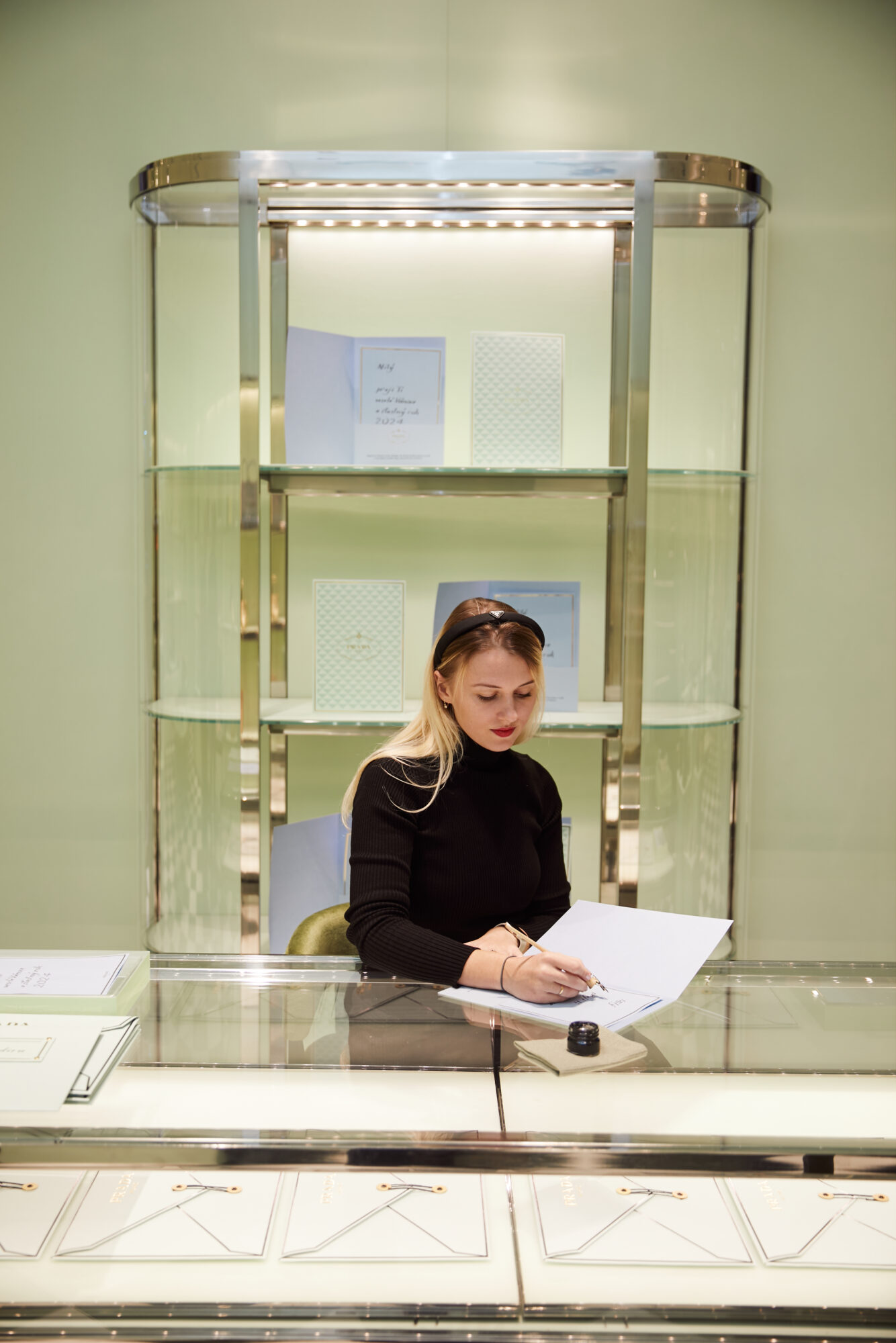 Pro firmy 2 Lucie Spatenkova kaligrafie zive na eventu Prada